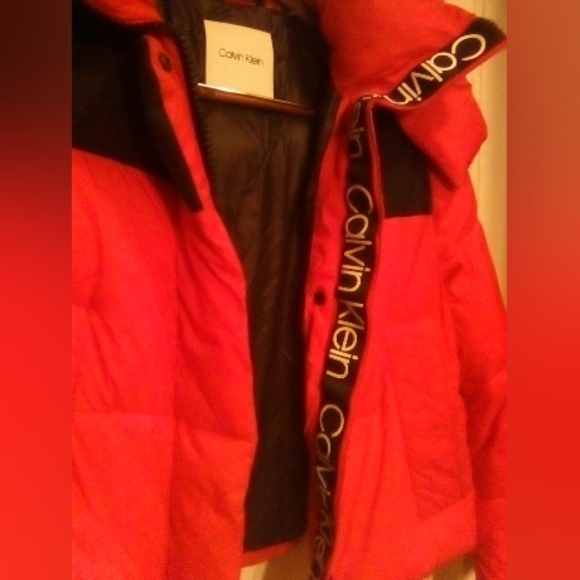 CALVIN KLEIN SKI JACKET IN PERFECT CONDITION! - Picture 2 of 9